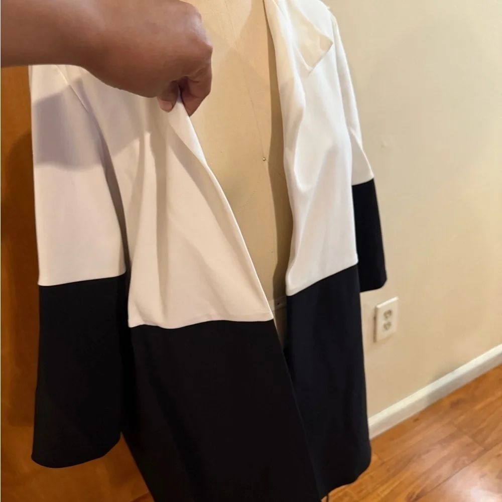 CHIARA BONI Elegant Black and White Women's Coat